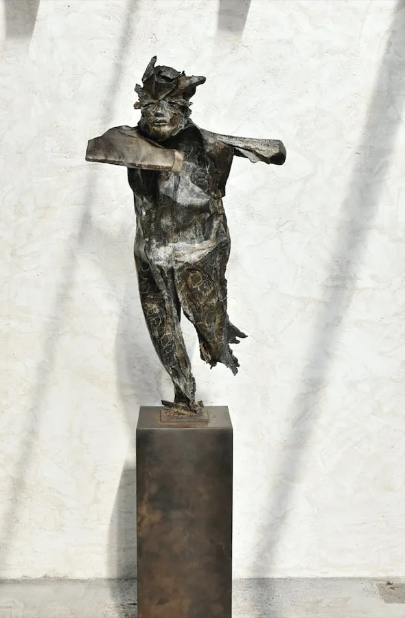 Sculpture Bronze de Julien Allègre : Man go — Vue 2