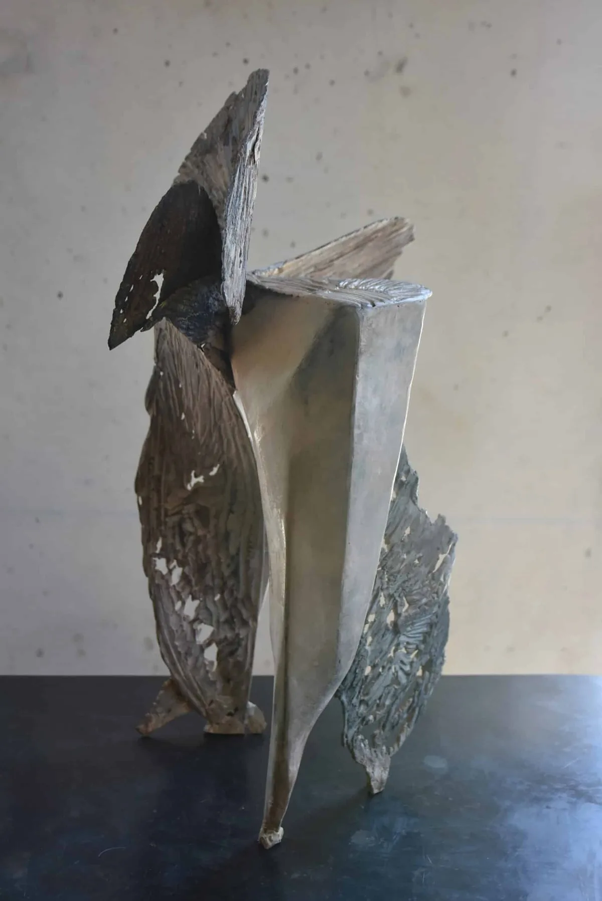 Bronze and steel patinated sculpture of Julien Allègre : Oiseau de lune — View 5