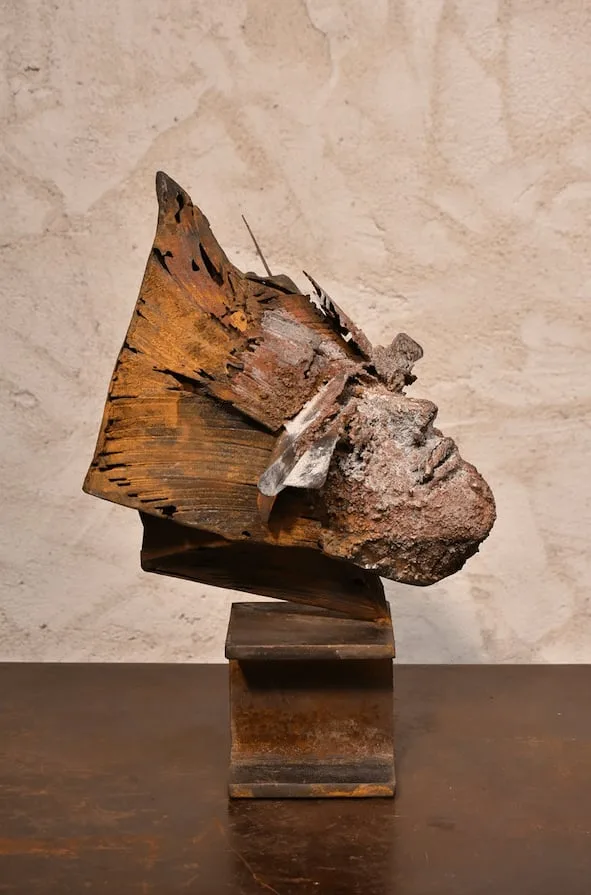 Sculpture de Julien Allègre, acier et bronze: Tête EDEN de Julien Allègre