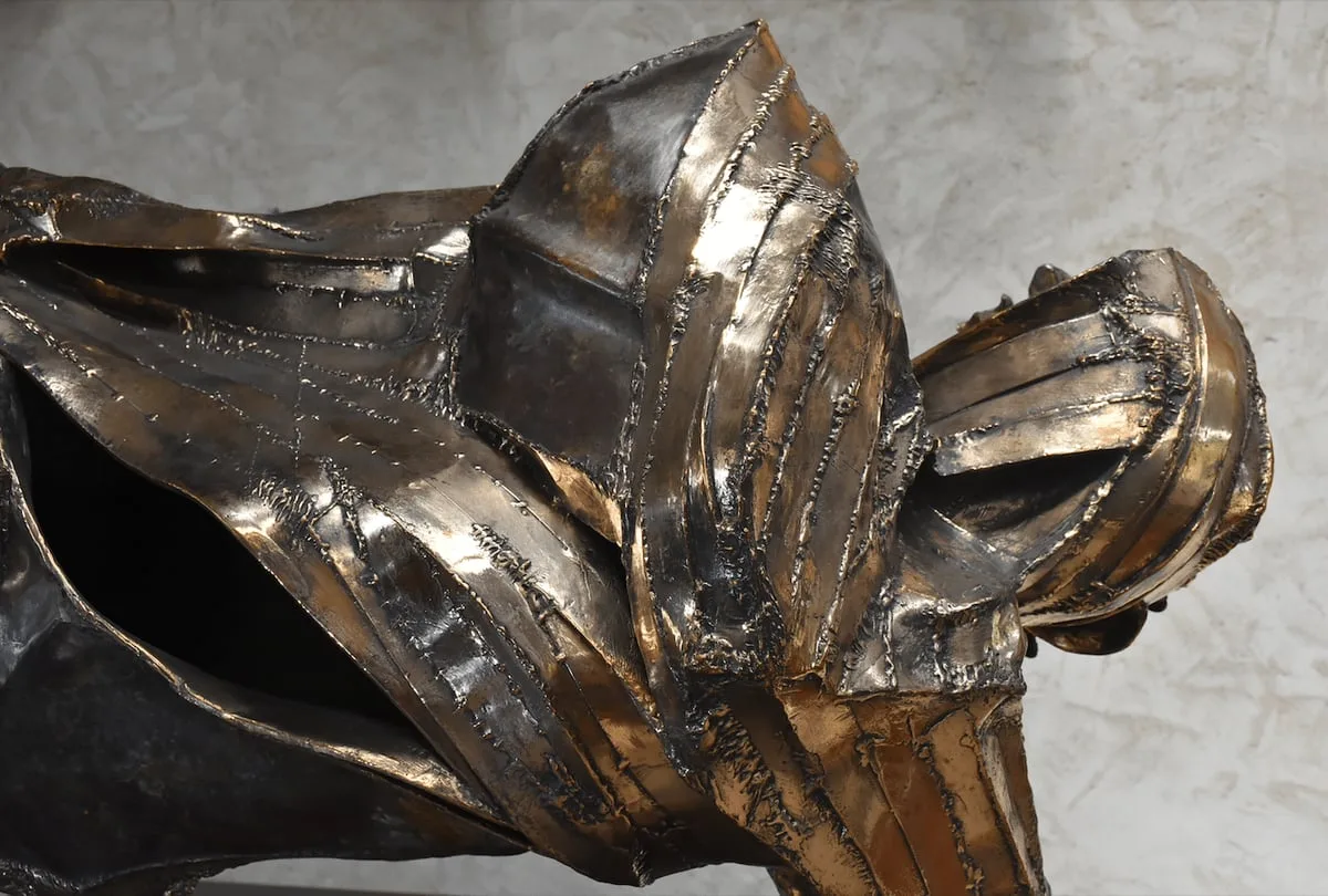 Sculpture en bronze de Julien Allègre : Équilibre illusoire — Vue 6