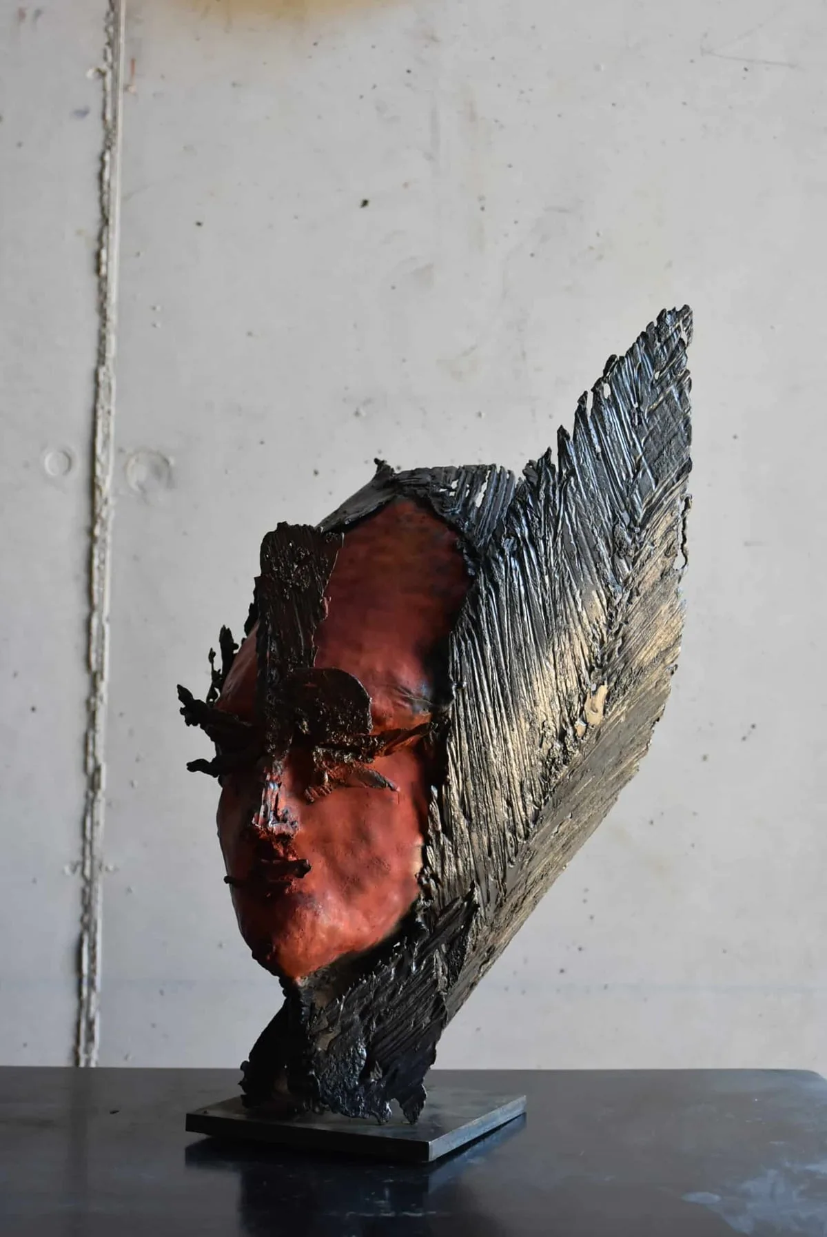 Sculpture in jerry can and patinated metal by Julien Allègre : Tête graine — View 2