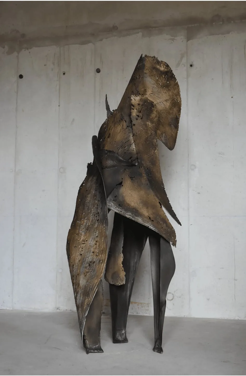 Unique monumental sculpture, metallization on steel by Julien Allègre : Exuvie Sauvage — View 3