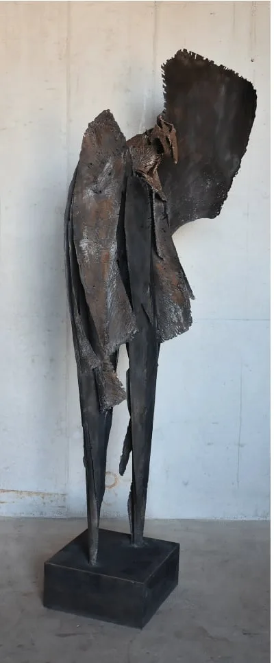 Unique monumental sculpture, metallization on steel and bronze by Julien Allègre : Oiseau Astorpia — View 3