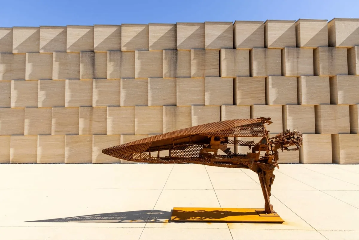 Sculpture unique de Julien Allègre : Équilibre illusoire de Julien Allègre
