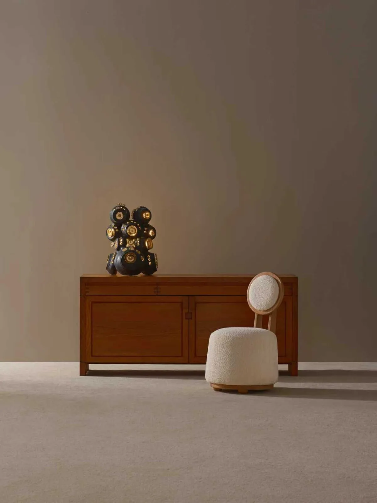 Fauteuil Pod (chêne massif et bronze), Vue 2