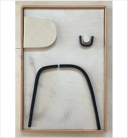 Tableau sculpture céramique et bois de Natalie Rich de Natalie Rich