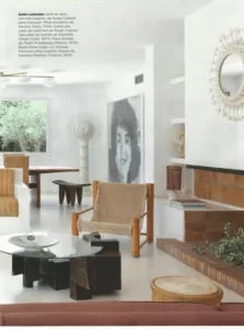 Interiores — A Totem and mirrors by Pelletier